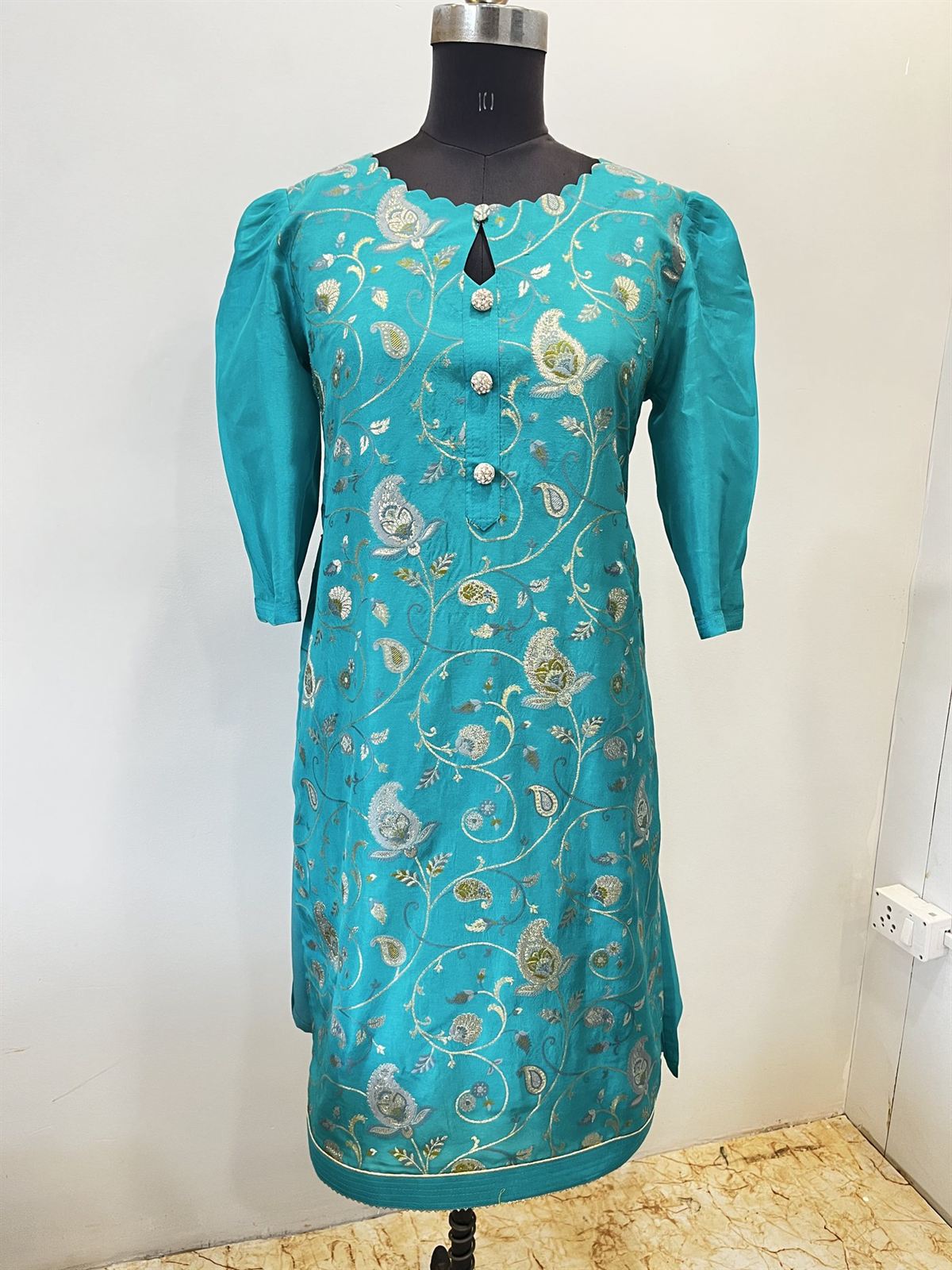 Turquoise paisley embroidered kurta by Label Sneha Archana